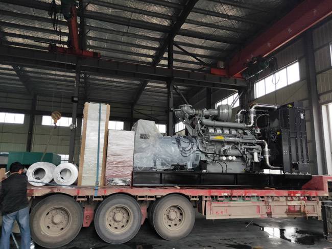 南昌客户订购1台1350KW珀金斯柴油发电机组