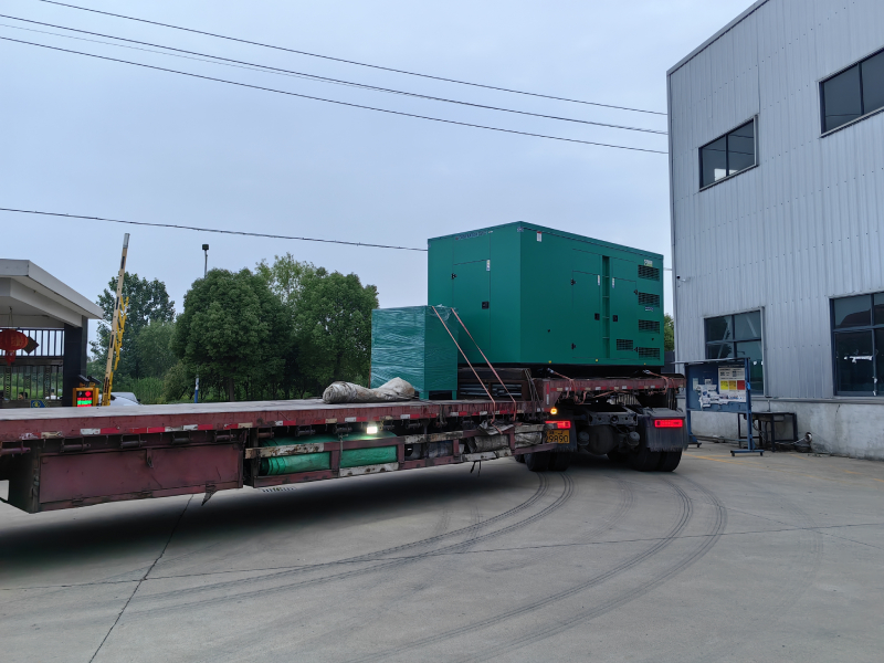 苏州发货！1000kw玉柴静音柴油发电机组即将投入使用